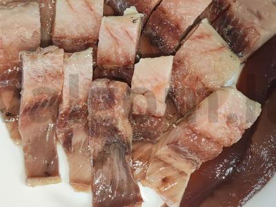 Sumuštiniai su silke ir marinuotais svogūnais Žingsnis 1