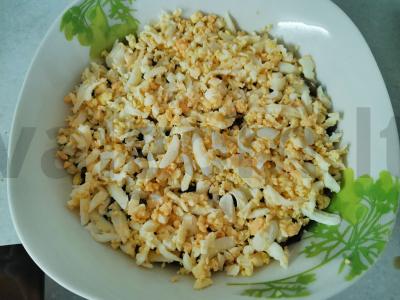 Salotas „Vyrų ašaros“ su vištienos krūtinėle, korėjietiška morkų salotomis ir grybais Žingsnis 4