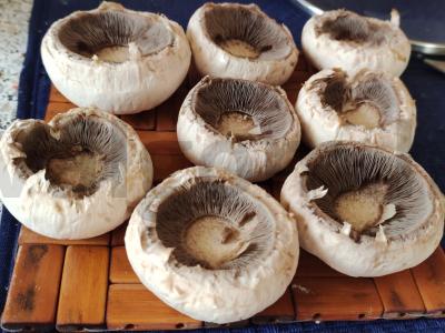 Įdaryti pievagrybiai Žingsnis 1