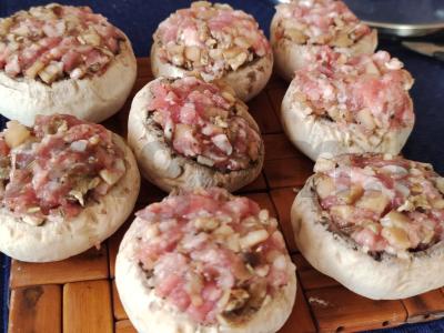 Įdaryti pievagrybiai Žingsnis 4