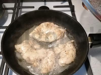 Salotas „Pavasario malonumas“ su vištienos filė Žingsnis 1