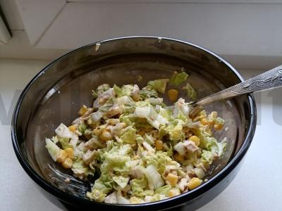 Salotas „Pavasario malonumas“ su vištienos filė Žingsnis 10