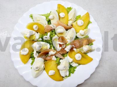 Salotos iš sultingos hurmos, lašišos ir ikrų Žingsnis 4