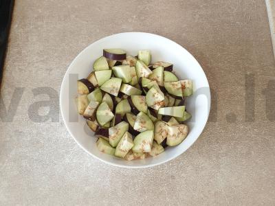 Troškinti baklažanai su paprika ir baziliku Žingsnis 3