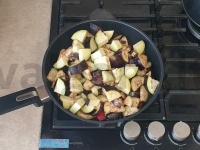 Troškinti baklažanai su paprika ir baziliku Žingsnis 4