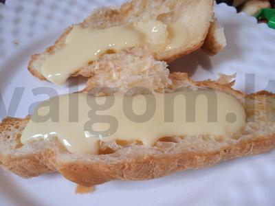 Kruasanas su kondensuotu pienu, bananais ir mėlynėmis Žingsnis 2