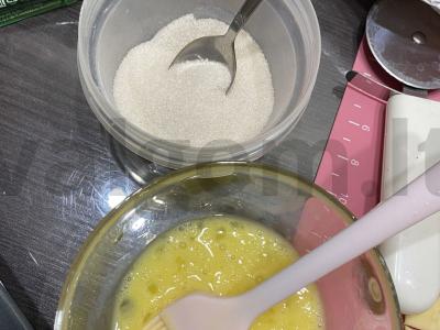 Sluoksniuotos bandelės su uogiene Žingsnis 4