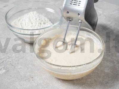 Medus biskvitas Žingsnis 5