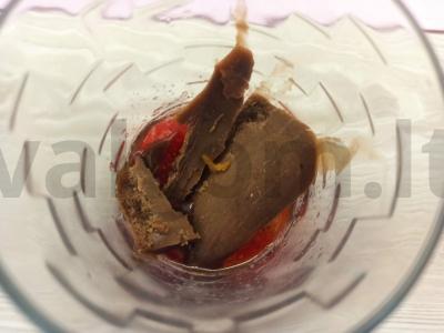 Keptas obuolys su šokoladiniu sviestu ir braškėmis Žingsnis 1