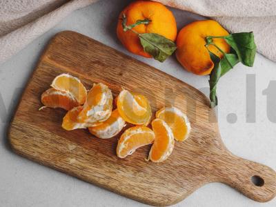 Vištienos blauzdelės, keptos sojų padaže su mandarinų Žingsnis 1