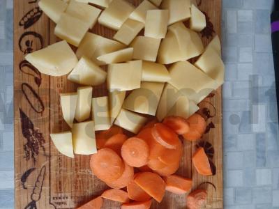 Kepinys iš kiaulienos su bulvėmis ir pomidorais Žingsnis 5