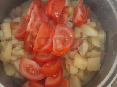 Kepinys iš kiaulienos su bulvėmis ir pomidorais Žingsnis 9