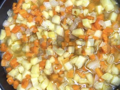 Pomidorų sriuba su balta žuvimi Žingsnis 2