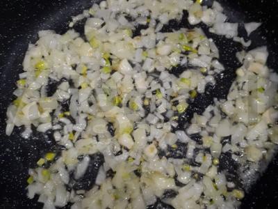 Lašiša grietinėlėje keptuvėje Žingsnis 1