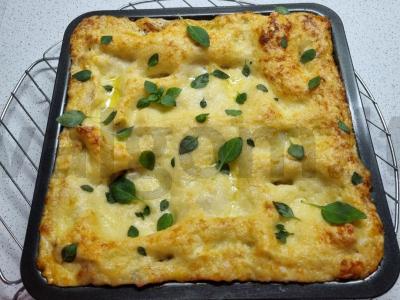 Kalakutų lazanja su parmezanu ir pomidorais pagrindine nuotrauka