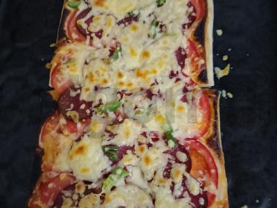 Stačiakampė pica su dešra ir kečupu Žingsnis 5