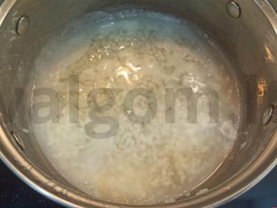 Lęšiai su ryžiais, svogūnais ir pomidorų pasta Žingsnis 2