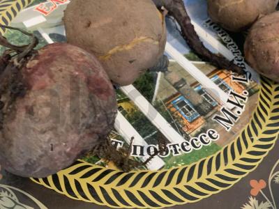 Salotas „Silkė po kailiu šventinis“ Žingsnis 1