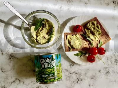 Žirnių ir avokadų mousse su grietinėle pagrindine nuotrauka