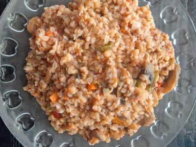 Grikių troškinys pagrindine nuotrauka