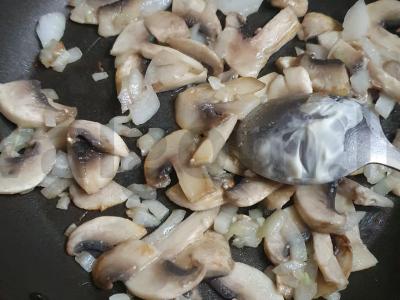 Kroška bulvė su grybais ir grietinėlėmis Žingsnis 6