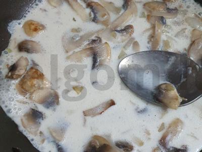 Kroška bulvė su grybais ir grietinėlėmis Žingsnis 7