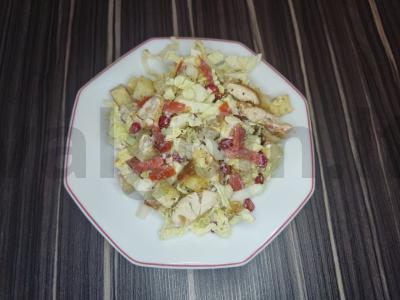 Cezario salotas su granatu pagrindine nuotrauka