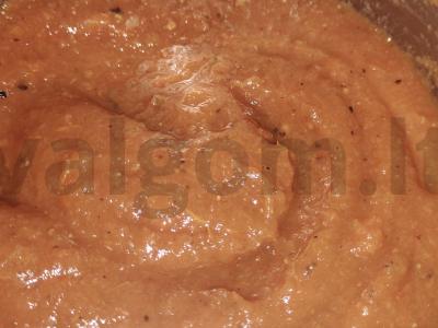 Pomidorų pasta „Universalis“ pagrindine nuotrauka