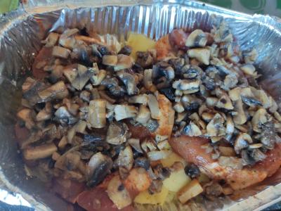 Kiaulienos eskalopas su grybais po sūrio kepure Žingsnis 5