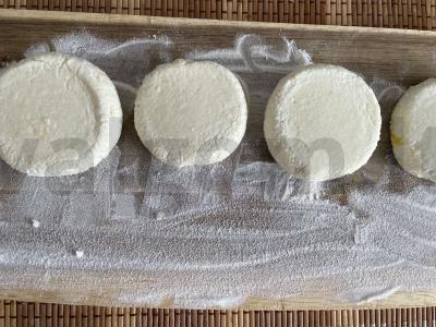 Sūrio blynai su apelsinų žievele ir ryžių miltais Žingsnis 3