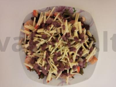 Greitas krabų mėsos, krevečių salotas su juodąja ikra ir gervuogėmis Žingsnis 4