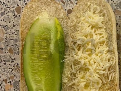 Karštas šuo su Cezario padažu Žingsnis 5