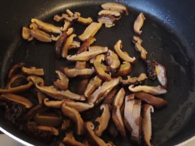 Ryžių makaronai su šiitake Žingsnis 7