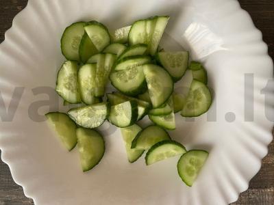 Grybų salotas su sūriu, daržovėmis ir grūdėta garstyčia Žingsnis 1