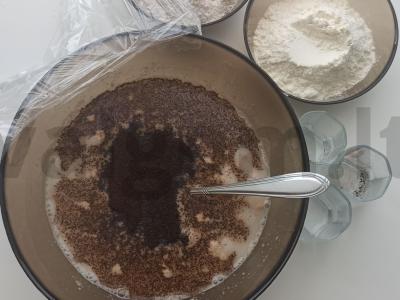 Kvietinė-rašinė duona ant rašinės raugos Žingsnis 8