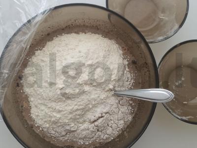 Kvietinė-rašinė duona ant rašinės raugos Žingsnis 9