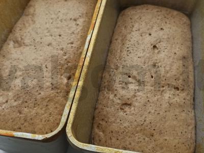 Kvietinė-rašinė duona ant rašinės raugos Žingsnis 14