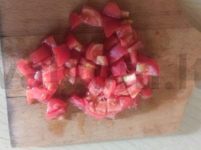 Kabakų krepšeliai su pomidorais, česnaku ir sūriu Žingsnis 3