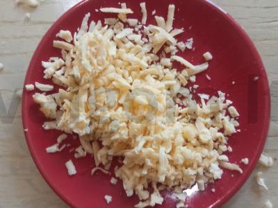 Kabakų krepšeliai su pomidorais, česnaku ir sūriu Žingsnis 7