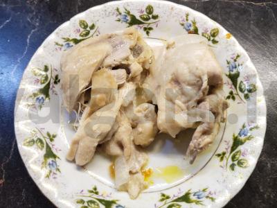 Vištiena grietinėje pagrindine nuotrauka