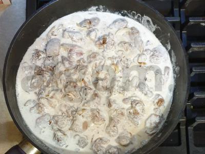 Švelni kepenėlė grietinėlės padaže Žingsnis 5