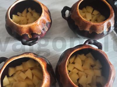 Mėsa su daržovėmis puoduose Žingsnis 5