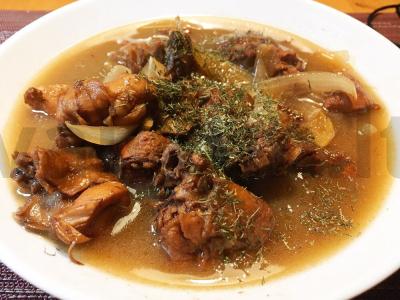 Imbierinis vištienos patiekalas kinų stiliumi pagrindine nuotrauka