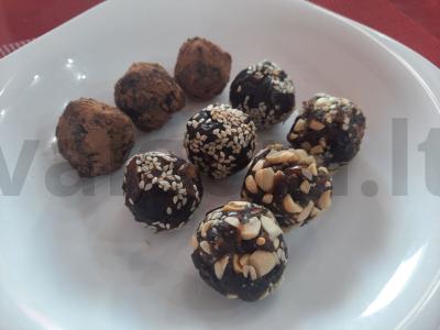 Dattelės saldainiai pagrindine nuotrauka