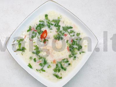 Sriuba su krevetėmis kokosų piene pagrindine nuotrauka