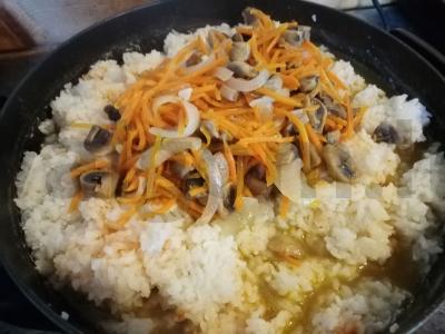 Aštrus ryžiai su grybais ir daržovėmis Žingsnis 8