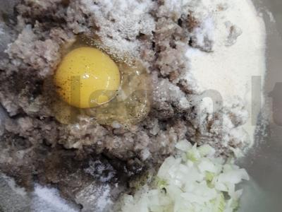 Žuvies kotletai iš platybės tešloje Žingsnis 1