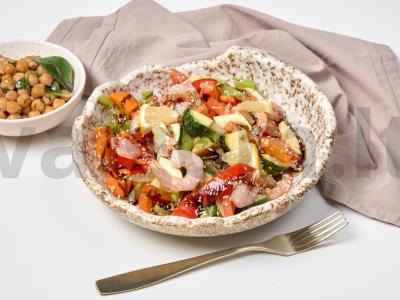 Daržovių troškinys su krevetėmis pagrindine nuotrauka