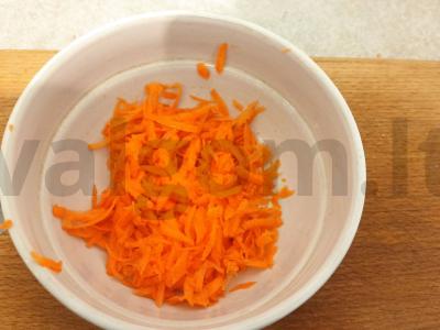 Vitaminų salotas patiems mažiausiems ir ne tik Žingsnis 1