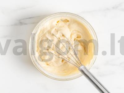 Slyvų pyragas „Niujorkas“ Žingsnis 4